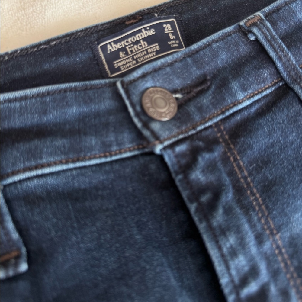 Abercrombie & Fitch Women’s Dark Blue Slim Straight Jeans